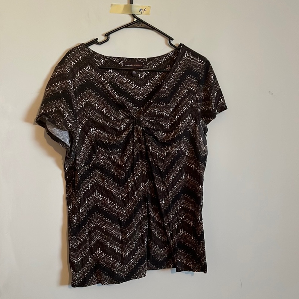 Dana buchman brown short sleeve